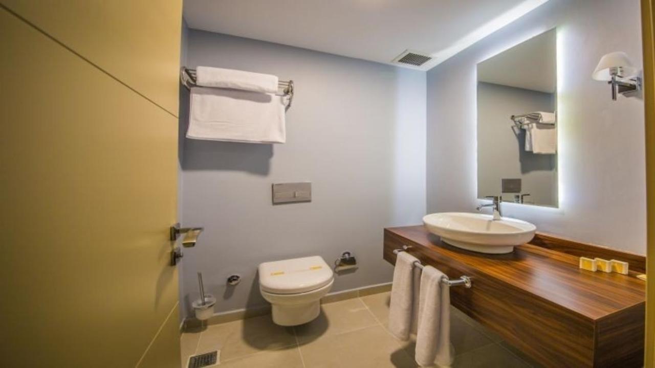 Bendis Hotel Halic ภายนอก รูปภาพ
